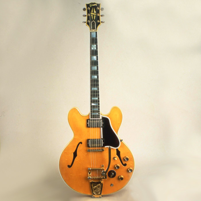 Image of Gibson ES-355 with Bigsby Vibrato