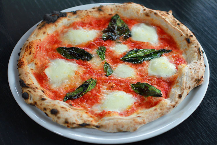 A whole Margherita pizza