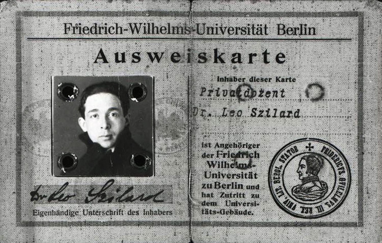 Szilard’s student photo ID card in German