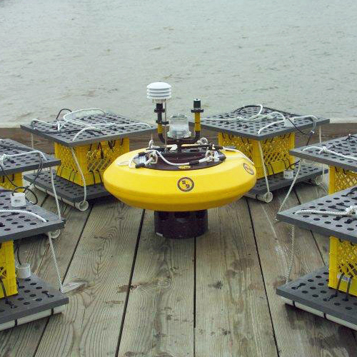 Underwater fuel cell array sitting on a dock