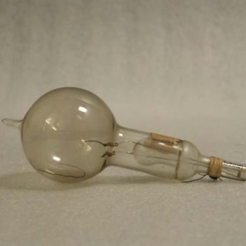 Bulb used in Edison's first public demonstration